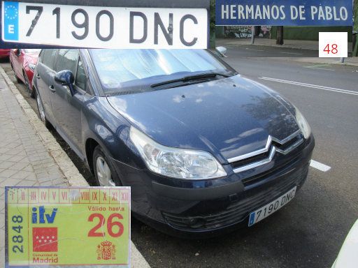 Veh&iacute;culos abandonados, verlassene Fahrzeuge, Madrid, Spanien, Citro&euml;n C4, Kennzeichen 7190 DNC, Erstzulassung Januar 2005, Calle Hermanos de Pablo 48, 28027 Madrid im August 2026