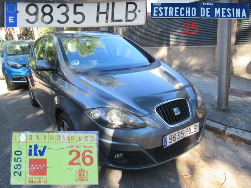 Veh&iacute;culos abandonados, verlassene Fahrzeuge, Madrid, Spanien, Seat Altea XL, Kennzeichen 9835 HLB, Erstzulassung Juli 2012, Calle Estrecho de Mesina 25, 28043 Madrid im August 2026