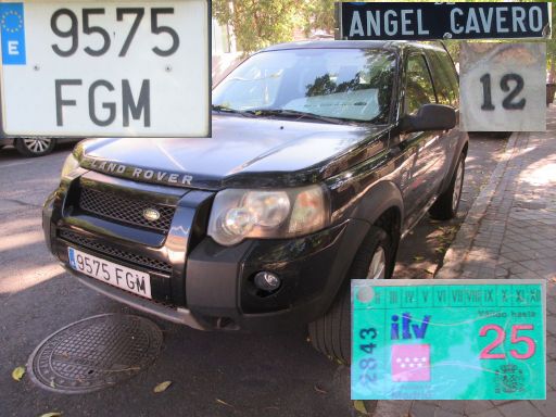 Veh&iacute;culos abandonados, verlassene Fahrzeuge, Madrid, Spanien, Land Rover Freelander Td4, Kennzeichen 9575 FGM, Erstzulassung Oktober 2006, Calle Angel Cavero 12, 28043 Madrid im August 2026
