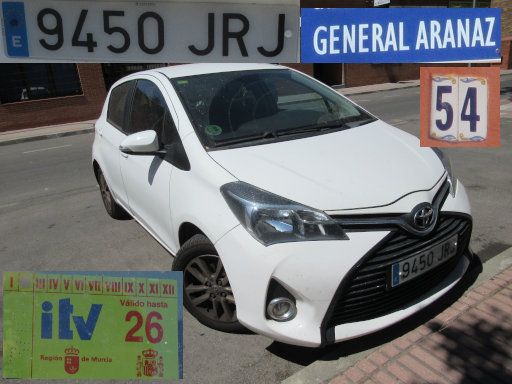 Veh&iacute;culos abandonados, verlassene Fahrzeuge, Madrid, Spanien, Toyota Yaris, Kennzeichen 9450 JRJ, Erstzulassung Juli 2026, Calle General Aranaz 54, 28027 Madrid im August 2026