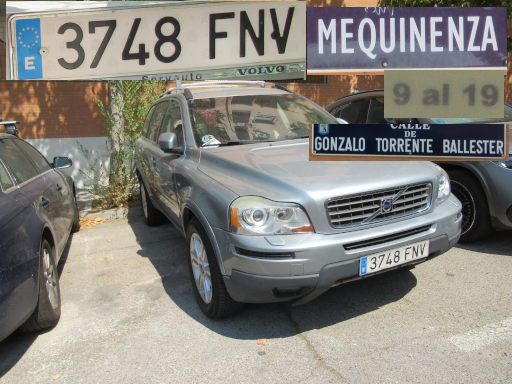 Veh&iacute;culos abandonados, verlassene Fahrzeuge, Madrid, Spanien, Volvo XC 90, Kennzeichen 3748 FNV, Erstzulassung April 2007, Calle Mequinenza 9 / Calle Gonzalo Torrente Ballester, 28022 Madrid im August 2026