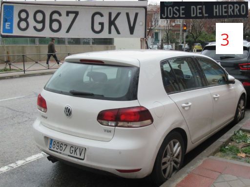Veh&iacute;culos abandonados, verlassene Fahrzeuge, Madrid, Spanien, Volkswagen Golf TDI, Kennzeichen 8967 GKV, Erstzulassung Februar 2009, Calle Jose del Hierro 3, 28027 Madrid im Februar 2026