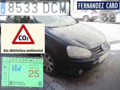 Veh&iacute;culos abandonados, verlassene Fahrzeuge, Madrid, Spanien, Volkswagen Golf, Kennzeichen 8533 DCM, Erstzulassung November 2004, Calle Fernandez Caro 32, 28027 Madrid im Februar 2026