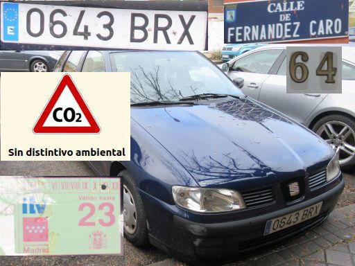 Veh&iacute;culos abandonados, verlassene Fahrzeuge, Madrid, Spanien, Seat Ibiza, Kennzeichen 0643 BRX, Erstzulassung Januar 2002, Calle Fernandez Caro 64, 28027 Madrid im Februar 2026