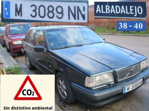 Veh&iacute;culos abandonados, verlassene Fahrzeuge, Madrid, Spanien, Volvo 850 GLT, Kennzeichen M 3089 NN, Erstzulassung Juli 1992, Calle Albadalejo 40, 28037 Madrid im Februar 2026