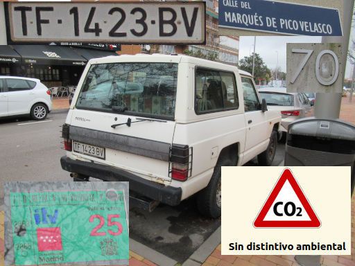 Veh&iacute;culos abandonados, verlassene Fahrzeuge, Madrid, Spanien, Nissan Patrol 4x4, Kennzeichen TF 1423 BV, Erstzulassung Februar 1999, Calle Marques de Pico Velasco 70, 28027 Madrid im Februar 2026