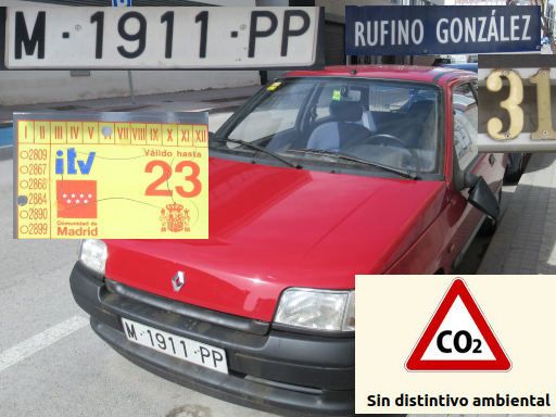 Veh&iacute;culos abandonados, verlassene Fahrzeuge, Madrid, Spanien, Renault Clio, Kennzeichen M 1911 PP, Erstzulassung M&auml;rz 1994, Calle Rufino Gonzalez 31, 28037 Madrid im Februar 2026