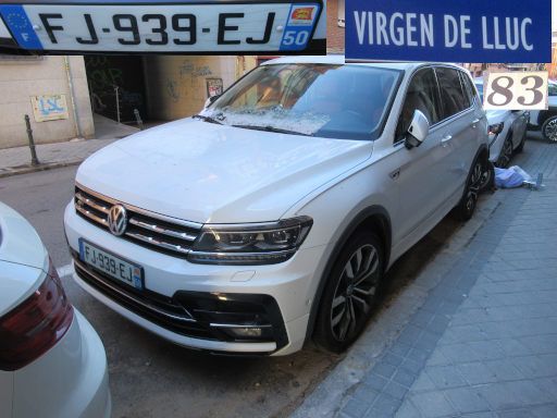 Veh&iacute;culos abandonados, verlassene Fahrzeuge, Madrid, Spanien, Volkswagen Tiguan Allspace 2.0 TDI, Kennzeichen Frankreich FJ 939 EJ, Calle Virgen de Lluc 83, 28027 Madrid im Januar 2026