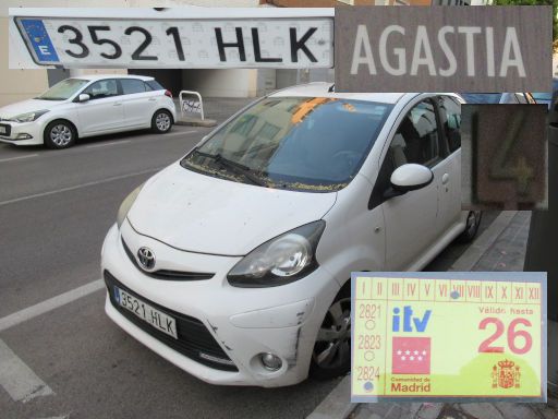 Veh&iacute;culos abandonados, verlassene Fahrzeuge, Madrid, Spanien, Toyota Aygo, Kennzeichen 3521 HLK, Erstzulassung August 2012, Calle Agastia 4, 28027 Madrid im Juli 2026
