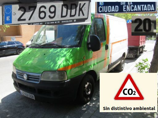 Veh&iacute;culos abandonados, verlassene Fahrzeuge, Madrid, Spanien, Fiat Ducato, Kennzeichen 2769 DDK, Erstzulassung Dezember 2004, Calle Ciudad Encantada 20, 28030 Madrid im Juli 2026