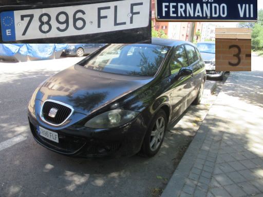 Veh&iacute;culos abandonados, verlassene Fahrzeuge, Madrid, Spanien, Seat Leon, Kennzeichen 7896 FLF, Erstzulassung Februar 2007, Calle Fernando VII 3, 28037 Madrid im Juli 2026