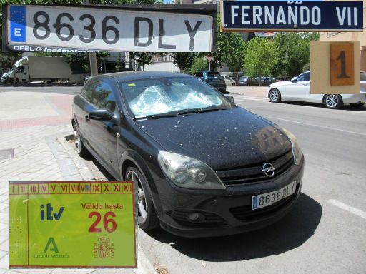 Veh&iacute;culos abandonados, verlassene Fahrzeuge, Madrid, Spanien, Opel Astra GTC, Kennzeichen 8636 DLY, Erstzulassung Januar 2005, Calle Fernando VII 1, 28037 Madrid im Juli 2026