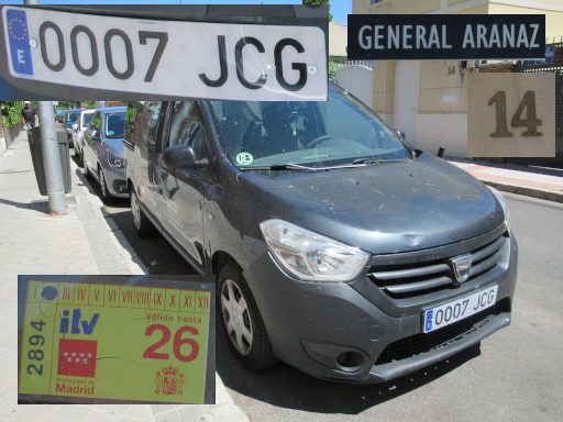 Veh&iacute;culos abandonados, verlassene Fahrzeuge, Madrid, Spanien, Dacia Dokker, Kennzeichen 0007 JCG, Erstzulassung Februar 2015, Calle General Aranaz 14, 28027 Madrid im Juli 2026