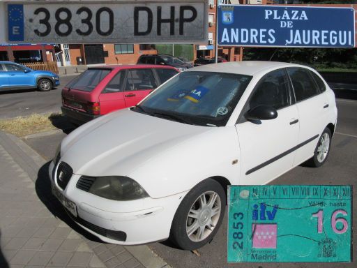 Veh&iacute;culos abandonados, verlassene Fahrzeuge, Madrid, Spanien, Seat Ibiza, Kennzeichen 3830 DHP, Erstzulassung Januar 2005, Plaza Andres Jauregui 7, 28043 Madrid im Juli 2026
