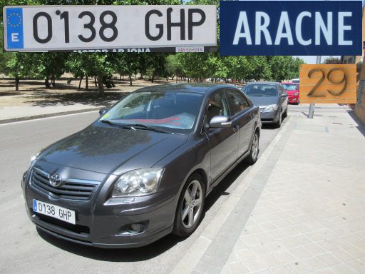 Veh&iacute;culos abandonados, verlassene Fahrzeuge, Madrid, Spanien, Toyota Avensis D4D, Kennzeichen 0138 GHP, Erstzulassung September 2008, Calle Aracne 29, 28022 Madrid im Juli 2026