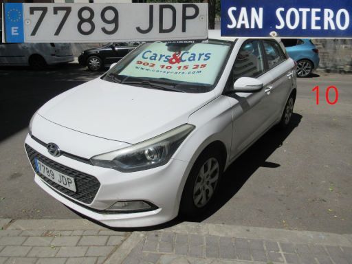 Veh&iacute;culos abandonados, verlassene Fahrzeuge, Madrid, Spanien, Hyundai i20, Kennzeichen 7789 JDP, Erstzulassung April 2015, Calle San Sotero 10, 28037 Madrid im Juli 2026