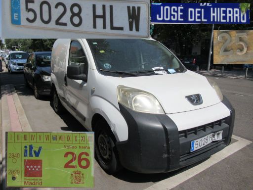 Veh&iacute;culos abandonados, verlassene Fahrzeuge, Madrid, Spanien, Peugeot Bipper, Kennzeichen 5028 HLW, Erstzulassung August 2012, Calle Jose del Hierro 25, 28027 Madrid im Juli 2026