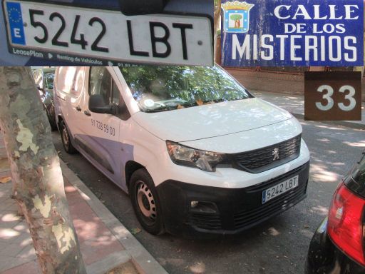 Veh&iacute;culos abandonados, verlassene Fahrzeuge, Madrid, Spanien, Peugeot Lieferwagen, Kennzeichen 5242 LBT, Erstzulassung Oktober 2019, Calle Misterios 33, 28027 Madrid im Juli 2026