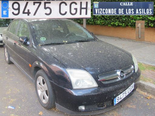 Vehículos abandonados, verlassene Fahrzeuge, Madrid, Spanien, Opel Vectra, Kennzeichen 9475 CGH, Erstzulassung März 2003, Calle Vizconde de los Asilos 1, 28027 Madrid im Juni 2025