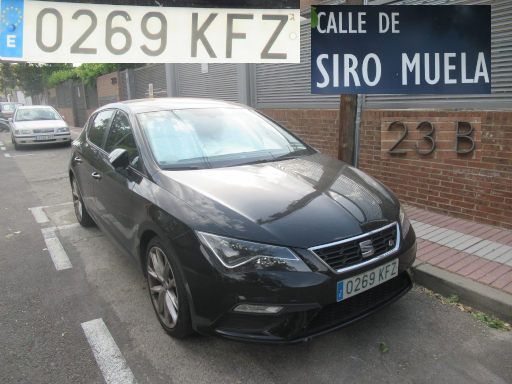 Vehículos abandonados, verlassene Fahrzeuge, Madrid, Spanien, Seat Leon FR, Kennzeichen 0269 KFZ, Erstzulassung Dezember 2017, Calle Siro Muela 23 B, 28027 Madrid im Juni 2025