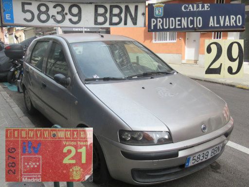 Vehículos abandonados, verlassene Fahrzeuge, Madrid, Spanien, Fiat Punto ELX, Kennzeichen 5839 BBN , Erstzulassung Okotber 2000, Calle Prudencio Alvaro 29, 28027 Madrid im Juni 2025
