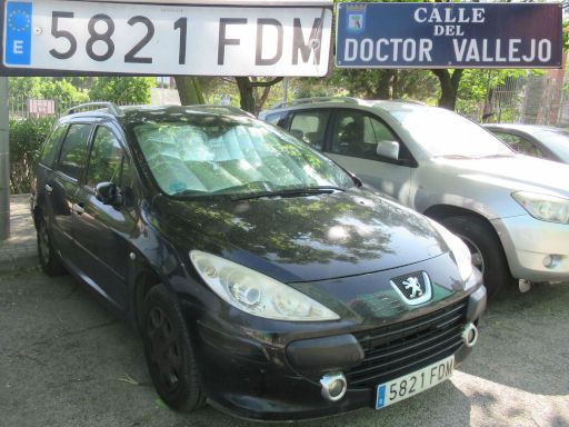 Vehículos abandonados, verlassene Fahrzeuge, Madrid, Spanien, Peugeot 307 SW, Kennzeichen 5821 FDM, Erstzulassung Juli 2006, Calle Doctor Vallejo, 28027 Madrid im Juni 2025