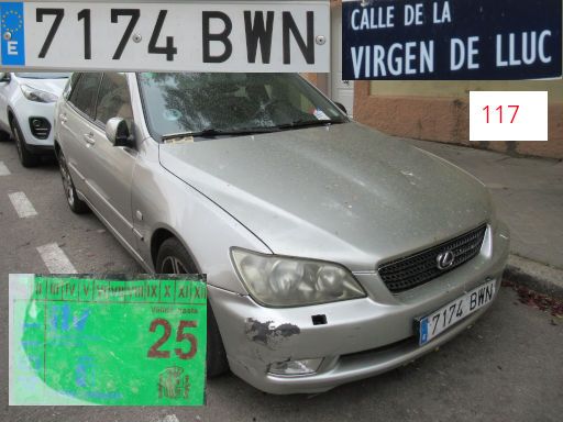 Vehículos abandonados, verlassene Fahrzeuge, Madrid, Spanien, Lexus IS 300, Kennzeichen 7174 BWN, Erstzulassung Mai 2002, Calle Virgen de Lluc 117, 28027 Madrid im Juni 2025