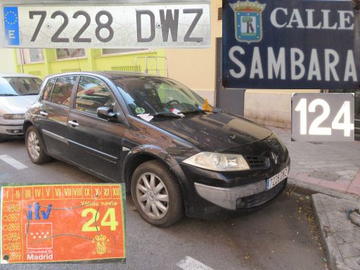 Vehículos abandonados, verlassene Fahrzeuge, Madrid, Spanien, Renault Megane, Kennzeichen 7228 DWZ, Erstzulassung Januar 2005, Calle Sambara 124, 28027 Madrid im Juni 2025