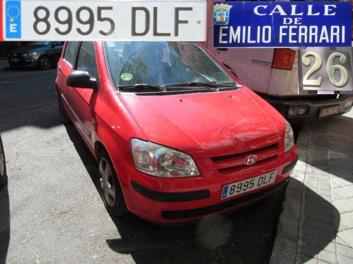 Veh&iacute;culos abandonados, verlassene Fahrzeuge, Madrid, Spanien, Hyundai Getz, Kennzeichen 8995 DLF, Erstzulassung Januar 2005, Calle Emilio Ferrari 26, 28017 Madrid im Juni 2026