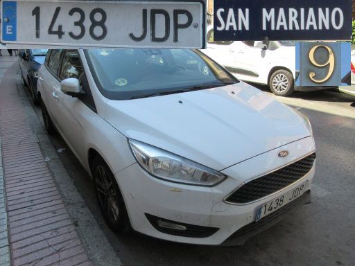 Veh&iacute;culos abandonados, verlassene Fahrzeuge, Madrid, Spanien, Ford Focus, Kennzeichen 1438 JDP, Erstzulassung April 2015, Calle San Mariano 9, 28022 Madrid im Juni 2026