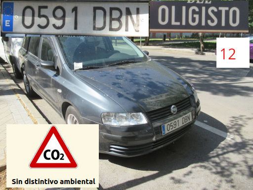 Veh&iacute;culos abandonados, verlassene Fahrzeuge, Madrid, Spanien, Fiat Stilo JTD, Kennzeichen 0591 DBN, Erstzulassung Oktober 2004, Calle Oligisto 12, 28041 Madrid im Juni 2026