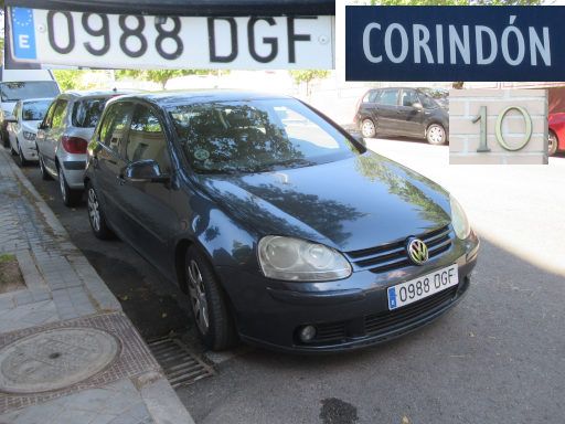 Veh&iacute;culos abandonados, verlassene Fahrzeuge, Madrid, Spanien, Volkswagen Golf 1.6 FSI, Kennzeichen 0988 DGF, Erstzulassung Januar 2005, Calle Corindon 10, 28041 Madrid im Juni 2026