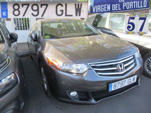 Veh&iacute;culos abandonados, verlassene Fahrzeuge, Madrid, Spanien, Honda Accord, Kennzeichen 8797 GLW, Erstzulassung April 2009, Calle Virgen del Portillo 57, 28027 Madrid im Juni 2026
