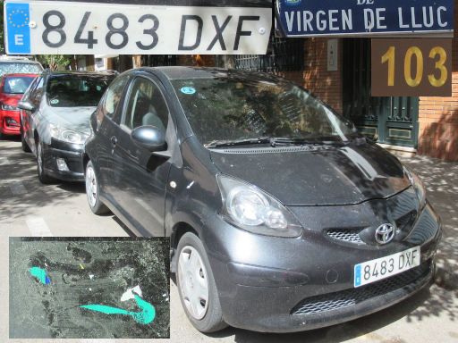 Veh&iacute;culos abandonados, verlassene Fahrzeuge, Madrid, Spanien, Toyota Aygo, Kennzeichen 8483 DXF, Erstzulassung Januar 2005, Calle Virgen de Lluc 103, 28027 Madrid im Juni 2026