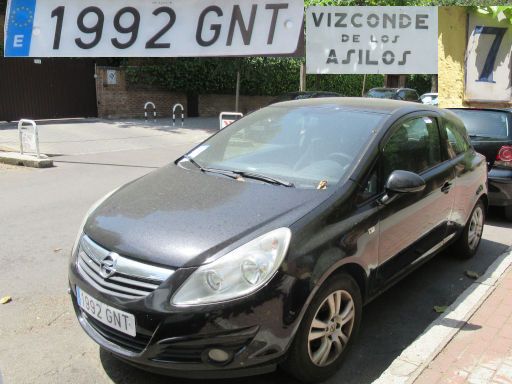 Veh&iacute;culos abandonados, verlassene Fahrzeuge, Madrid, Spanien, Opel Corsa EcoFlex, Kennzeichen 1992 GNT, Erstzulassung Juli 2009, Calle Vizconde de los Asilos 7, 28027 Madrid im Juni 2026