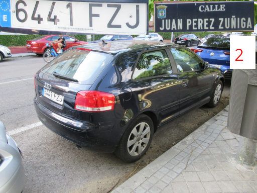 Veh&iacute;culos abandonados, verlassene Fahrzeuge, Madrid, Spanien, Audi A3, Kennzeichen 6441 FZJ, Erstzulassung Januar 2009, Calle Juan Perez Zu&ntilde;iga 2, 28027 Madrid im Juni 2026