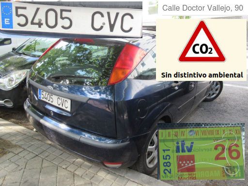 Veh&iacute;culos abandonados, verlassene Fahrzeuge, Madrid, Spanien, Ford Focus, Kennzeichen 5405 CVC, Erstzulassung April 2004, Calle Doctor Vallejo 90, 28027 Madrid im Juni 2026