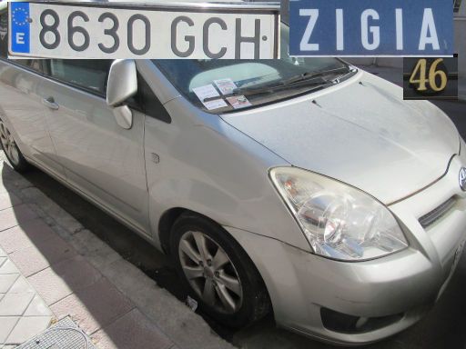 Veh&iacute;culos abandonados, verlassene Fahrzeuge, Madrid, Spanien, Toyota Corolla Verso D4D, Kennzeichen 8630 GCH, Erstzulassung M&auml;rz 2008, Calle Zigia 46, 28027 Madrid im M&auml;rz 2026