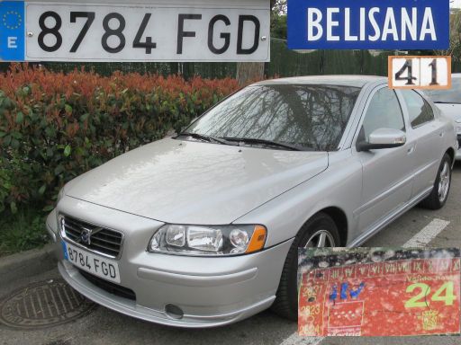 Veh&iacute;culos abandonados, verlassene Fahrzeuge, Madrid, Spanien, Volvo S60 2.4, Kennzeichen 8784 FGD, Erstzulassung September 2006, Calle Belisana 41, 28043 Madrid im M&auml;rz 2026