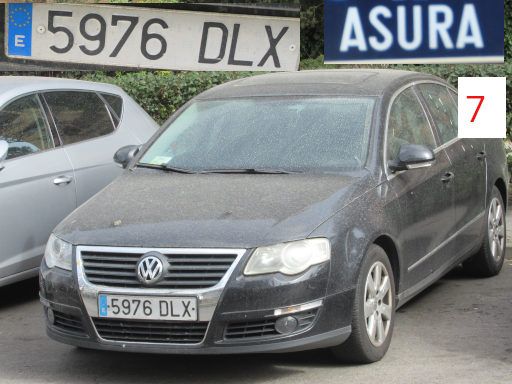 Veh&iacute;culos abandonados, verlassene Fahrzeuge, Madrid, Spanien, Volkswagen Passat, Kennzeichen 5976 DLX, Erstzulassung Januar 2005, Calle Asura 7, 28043 Madrid im M&auml;rz 2026