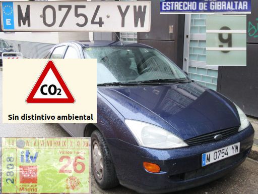 Veh&iacute;culos abandonados, verlassene Fahrzeuge, Madrid, Spanien, Ford Focus TDDi, Kennzeichen M 0754 YW, Erstzulassung M&auml;rz 2000, Calle Estrecho de Gibraltar 9, 28027 Madrid im M&auml;rz 2026