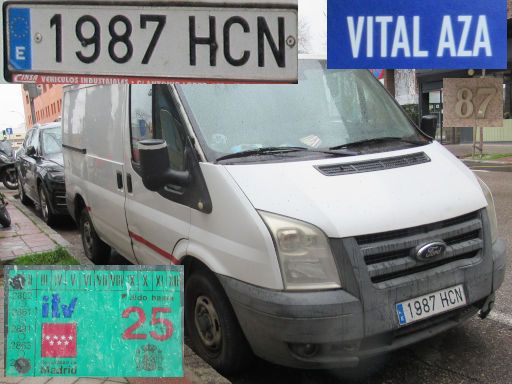 Veh&iacute;culos abandonados, verlassene Fahrzeuge, Madrid, Spanien, Ford Transit, Kennzeichen 1987 HCN, Erstzulassung M&auml;rz 2011, Calle Vital Aza 87, 28021 Madrid im M&auml;rz 2026