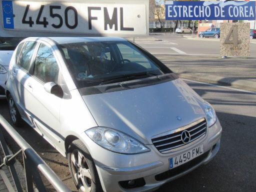 Veh&iacute;culos abandonados, verlassene Fahrzeuge, Madrid, Spanien, Mercedes-Benz 180 CDI, Kennzeichen 4450 FML, Erstzulassung M&auml;rz 2007, Calle Estrecho de Corea 4, 28027 Madrid im M&auml;rz 2026