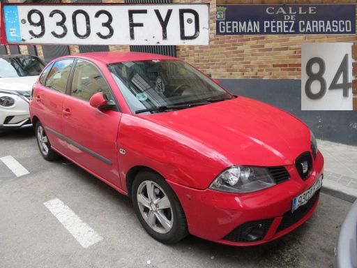 Vehículos abandonados, verlassene Fahrzeuge, Madrid, Spanien, Seat Ibiza, Kennzeichen 9303 FYD, Erstzulassung Dezember 2007, Calle de German Pérez Carrasco 84, 28027 Madrid im Mai 2025