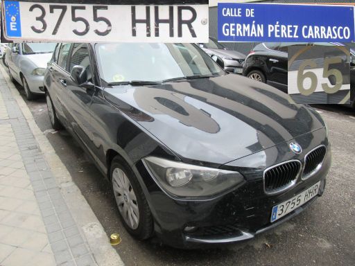 Vehículos abandonados, verlassene Fahrzeuge, Madrid, Spanien, BMW 118d, Kennzeichen 3755 HHR, Erstzulassung Dezember 2011, Calle de Germán Pérez Carrasco 65, 28027 Madrid im Mai 2025