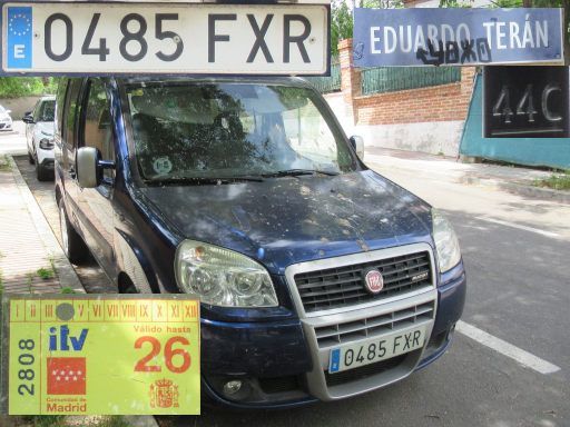 Vehículos abandonados, verlassene Fahrzeuge, Madrid, Spanien, Fiat Doblo, Kennzeichen 0485 FXR, Erstzulassung November 2007, Calle Eduardo Teran 44 C, 28022 Madrid im Mai 2026