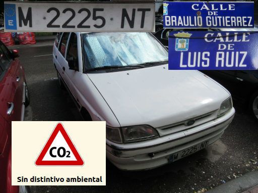 Vehículos abandonados, verlassene Fahrzeuge, Madrid, Spanien, Ford Escort Ghia, Kennzeichen M 2225 NT, Erstzulassung September 1992, Calle Braulio Gutierrez / Luis Ruiz, 28017 Madrid im Mai 2026
