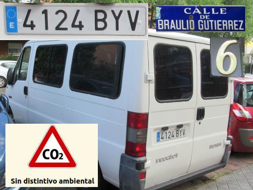 Vehículos abandonados, verlassene Fahrzeuge, Madrid, Spanien, Peugeot Boxer, Kennzeichen 4124 BYV, Erstzulassung August 2002, Calle Braulio Gutierrez 6, 28017 Madrid im Mai 2026