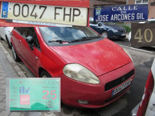 Vehículos abandonados, verlassene Fahrzeuge, Madrid, Spanien, Fiat Punto, Kennzeichen 0047 FHP, Erstzulassung November 2006, Calle Jose Arcones Gil 40, 28017 Madrid im Mai 2026