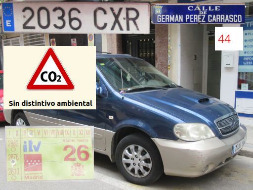 Vehículos abandonados, verlassene Fahrzeuge, Madrid, Spanien, Kia Carnival EX, Kennzeichen 2036 CXR, Erstzulassung Juni 2004, Calle German Perez Carrasco 44, 28027 Madrid im Mai 2026